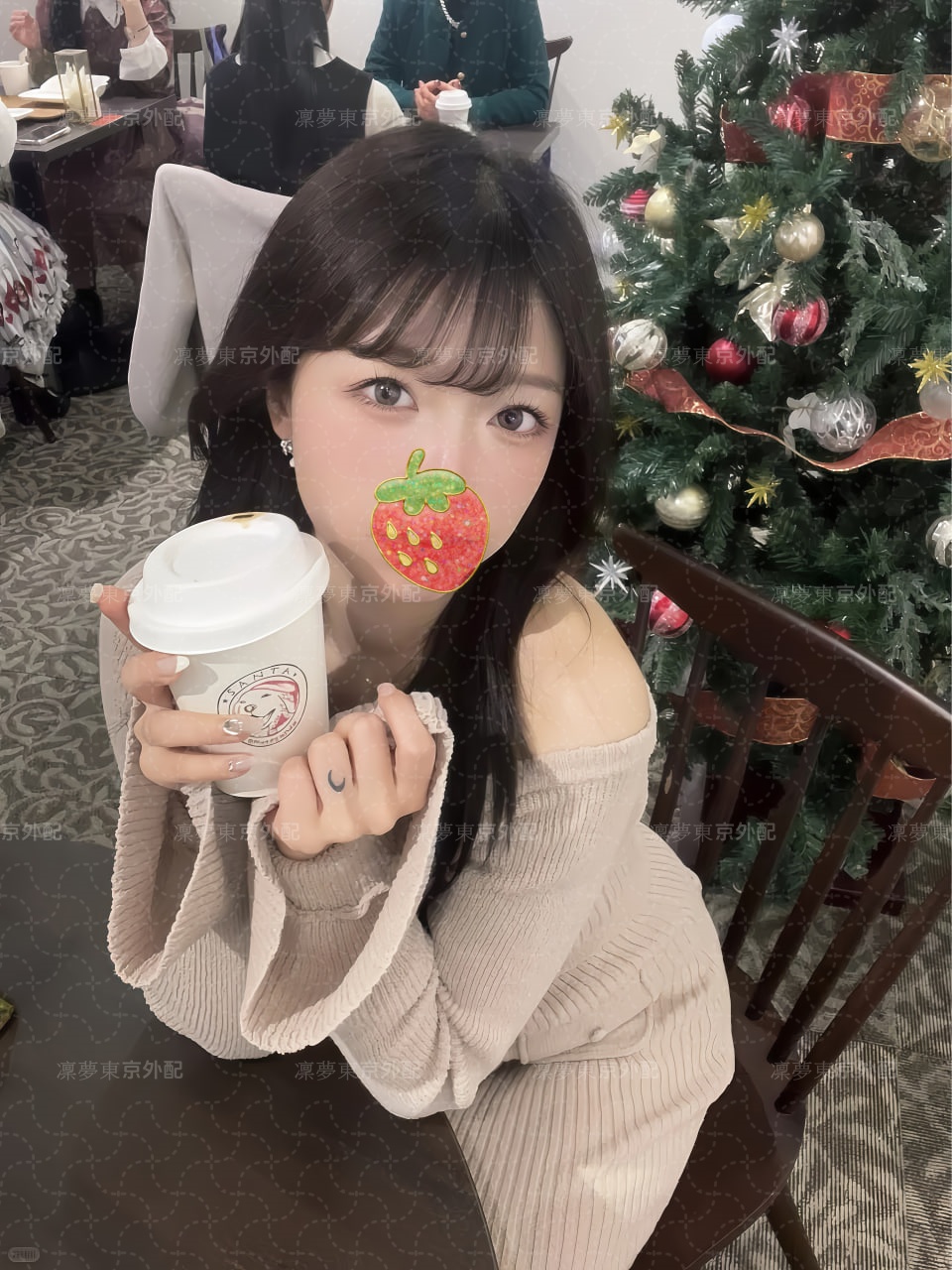 清楚系×艶やか、大人の色気ただよう美人・詩希さん登場