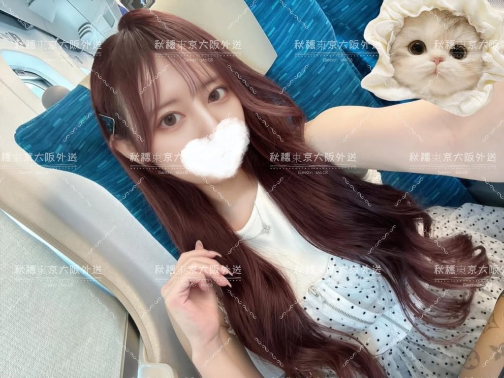 🌸 小柄で可愛らしいスリム美女、白く滑らかな肌と甘い笑顔で恋人のように癒す女の子